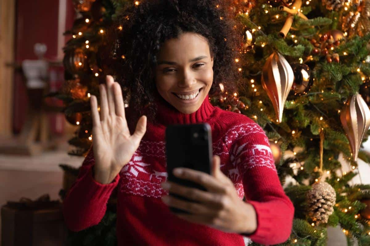 tips to stay present this holiday season